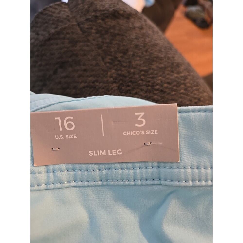 NWT Chico's Blue Sateen Slim Leg 5-Pockets High Rise Cropped Pants Womens Sz 16‎ - Picture 3 of 6